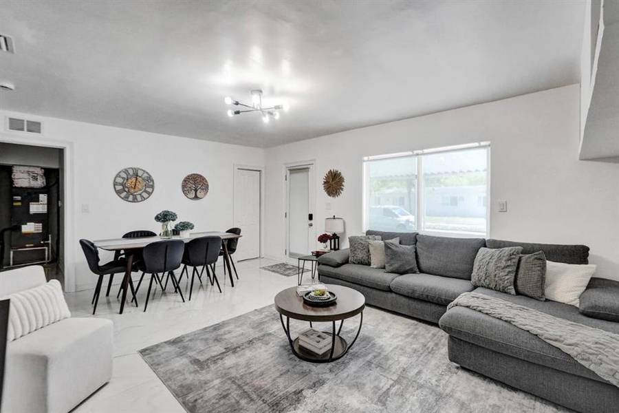 2001 Washington St, Hollywood, FL 33020