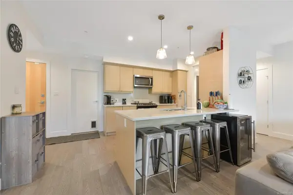 North Saanich, BC V8L 5S7,10660 McDonald Park Rd #206