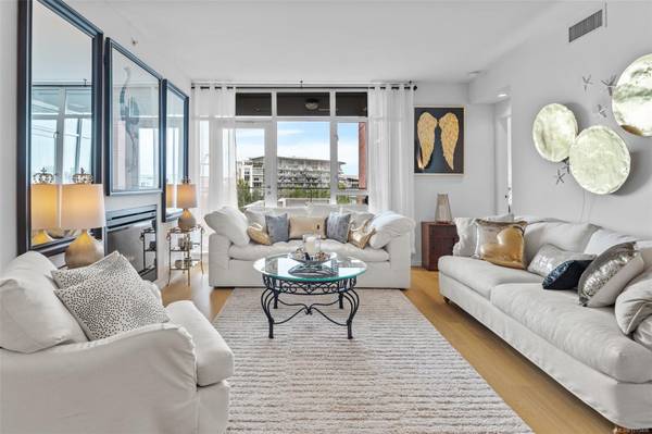 100 Saghalie Rd #208, Victoria, BC V9A 0A1