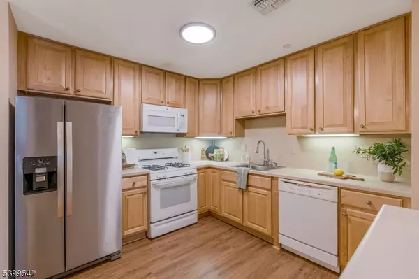 110 Barrister Dr, Butler Boro, NJ 07405