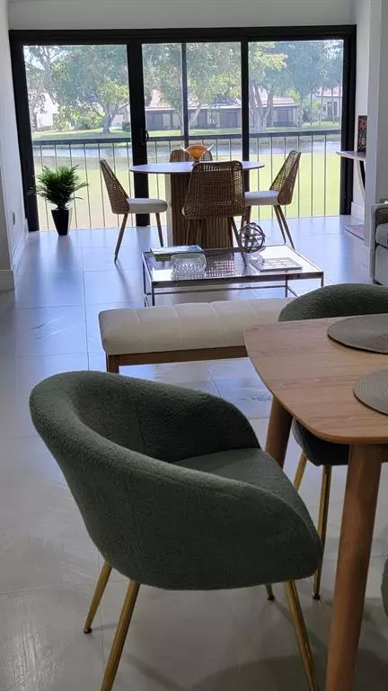 9319 Pecky Cypress Lane #19d, Boca Raton, FL 33428