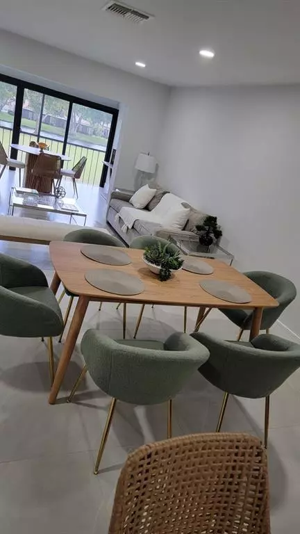 Boca Raton, FL 33428,9319 Pecky Cypress Lane #19d