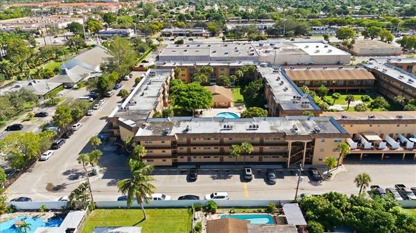 4161 NW 26th St #105, Lauderhill, FL 33313