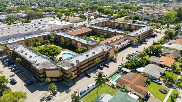 Lauderhill, FL 33313,4161 NW 26th St #105