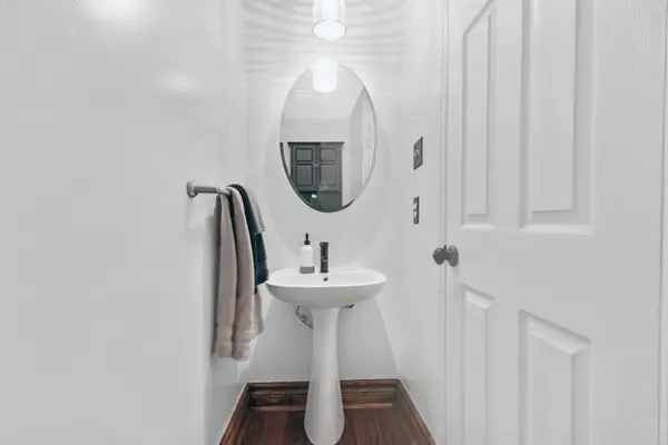 Hunt Club - Windsor Park Village And Area, ON K1V 9T3,3205 Uplands DR #27