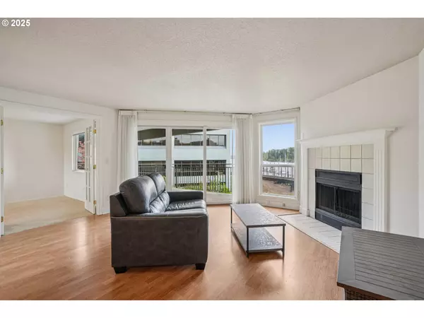 Portland, OR 97239,5620 S RIVERSIDE LN