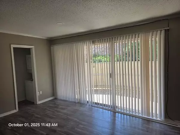 Dallas, TX 75230,7812 Royal Lane #C