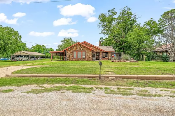 509 W Reynosa Avenue, De Leon, TX 76444