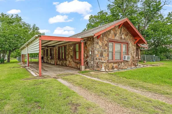 De Leon, TX 76444,509 W Reynosa Avenue