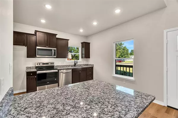 Longview, TX 75602,1701 SANDLIN ST