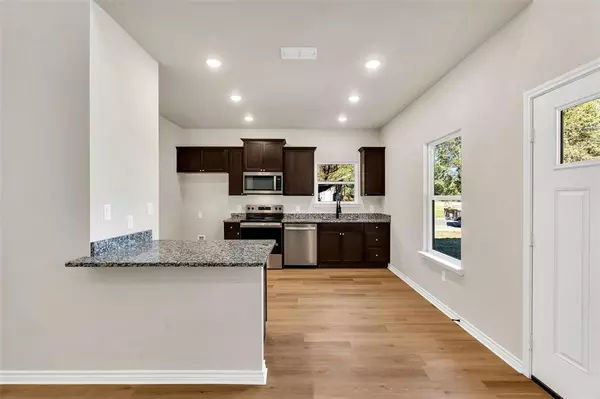 Longview, TX 75602,1701 SANDLIN ST