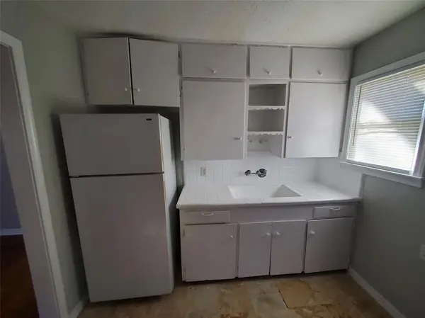 Dallas, TX 75217,8706 Cardella Avenue