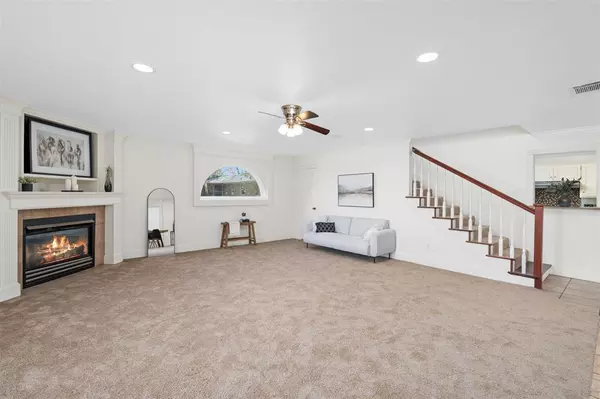 Fort Worth, TX 76109,3536 Suffolk Drive