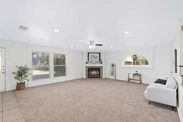 Fort Worth, TX 76109,3536 Suffolk Drive