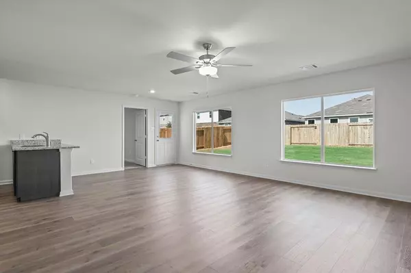 Cresson, TX 76035,13457 Stage Coach Lane