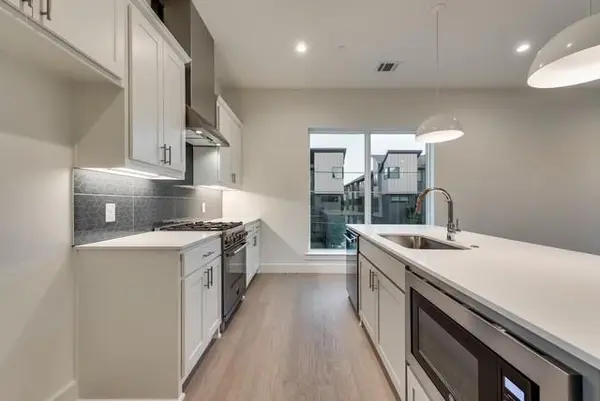 Dallas, TX 75206,6017 Hudson Street #101