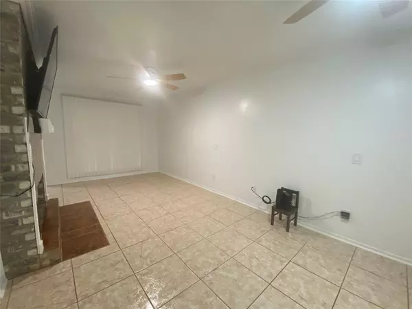 Dallas, TX 75220,3420 Hidalgo Drive #301