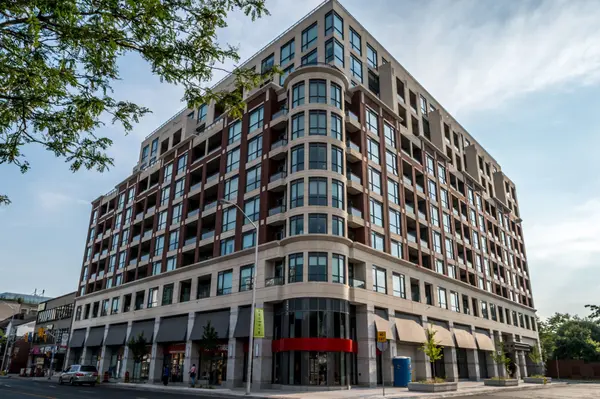 23 Glebe RD W #725, Toronto C03, ON M5P 0A1