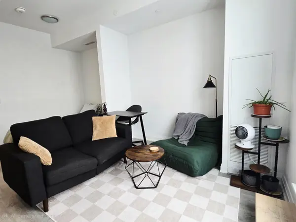 Toronto E02, ON M4C 0B1,2369 Danforth AVE #804