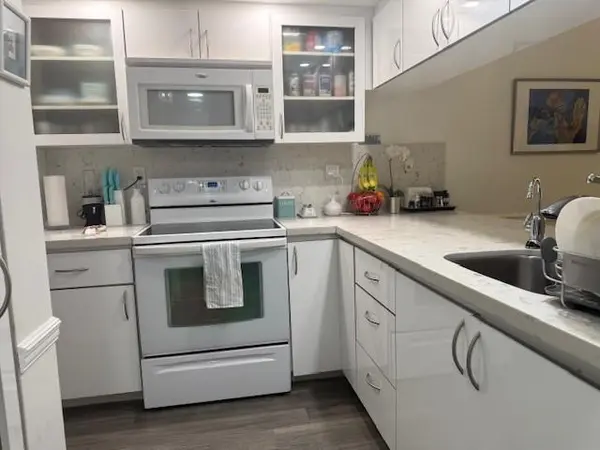 Plantation, FL 33317,6800 Cypress Rd #512