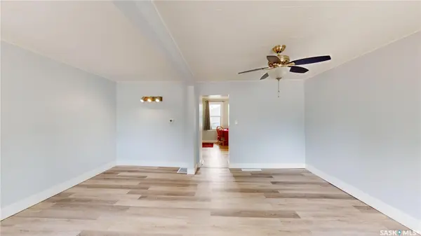 227 M AVENUE N, Saskatoon, SK S7L 2S2