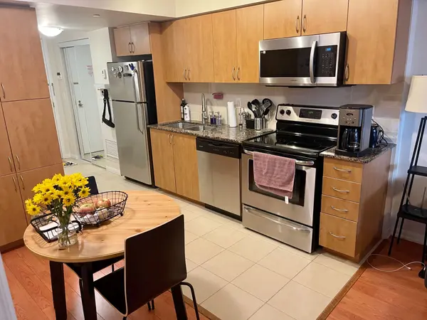 Toronto W04, ON M6A 0B1,800 Lawrence AVE #305