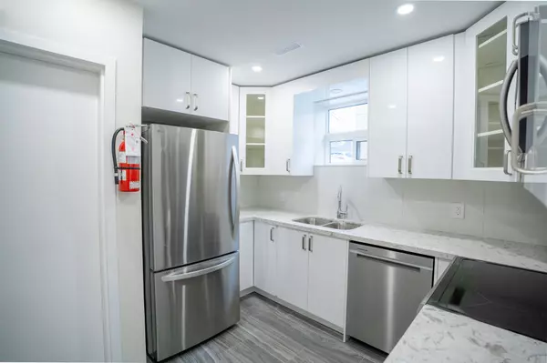 19 Queen ST W #1, Mississauga, ON L5H 1L5