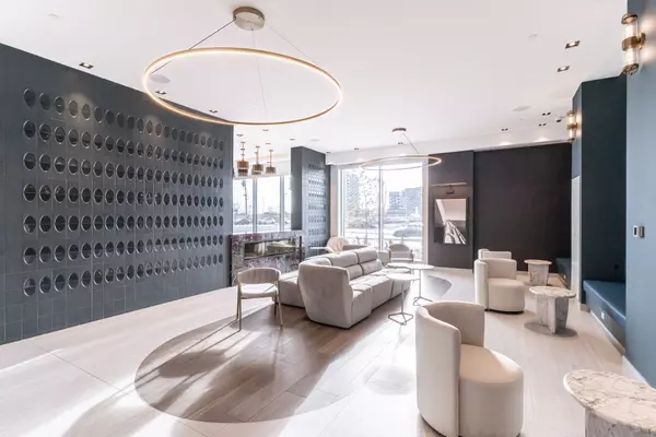 Oakville, ON L6H 7X8,412 Silver Maple Rd RD #623