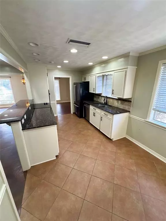 Shreveport, LA 71105,710 Robards