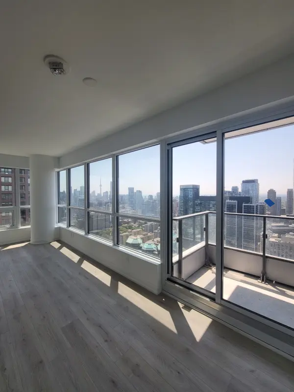 Toronto C08, ON M4W 1H7,395 Bloor ST E #4602