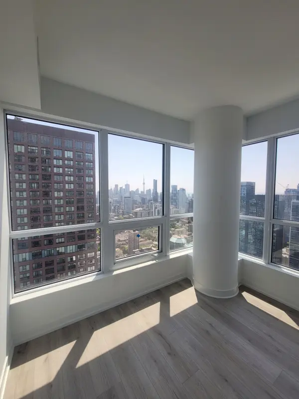 Toronto C08, ON M4W 1H7,395 Bloor ST E #4602