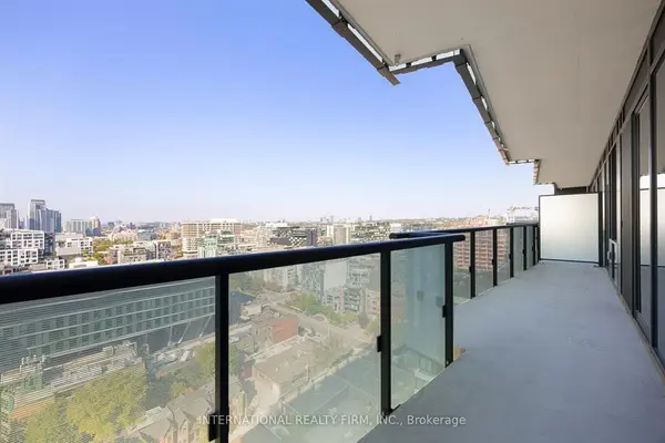 Toronto C01, ON M5V 0V5,480 FRONT ST W #1703