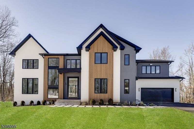 1 Juniper Pointe Trail, Green Brook Twp., NJ 08812