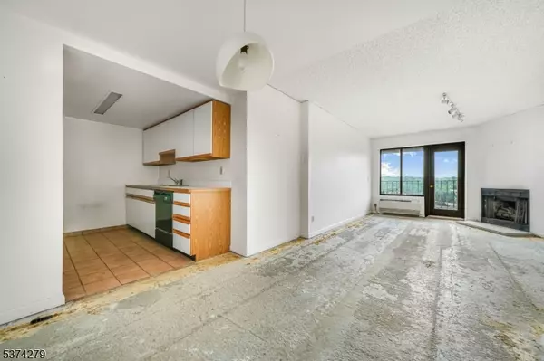 Hackensack City, NJ 07601,55 Clinton Pl #609