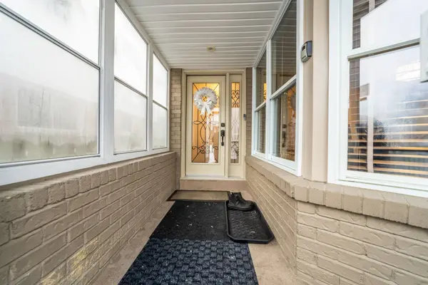 Brampton, ON L6S 3K4,50 Lacewood CRES