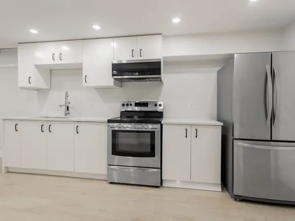 Oakville, ON L6L 6G2,3551 Wass CRES #LOWER