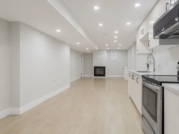 Oakville, ON L6L 6G2,3551 Wass CRES #LOWER