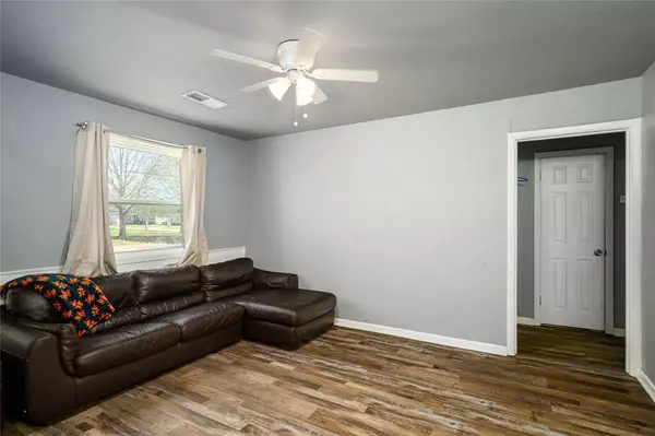 Sherman, TX 75092,2106 N Alexander Street