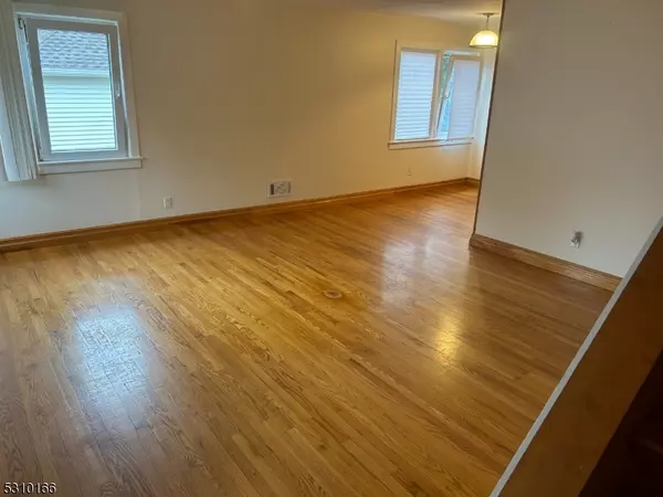 Fairfield Twp., NJ 07004,15 Laurel Pl