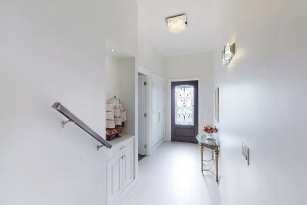 Toronto C07, ON M2N 2S5,11 Elmview AVE