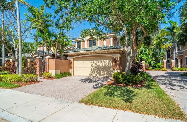 Fort Lauderdale, FL 33332,2877 Kinsington Cir #2877
