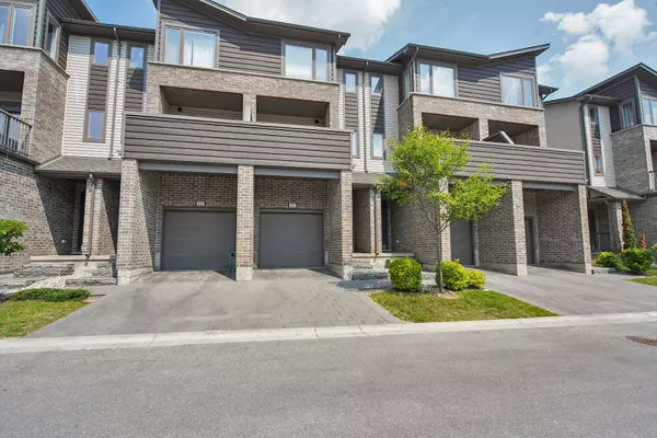 London North, ON N6G 0T8,1960 Dalmagarry RD #212