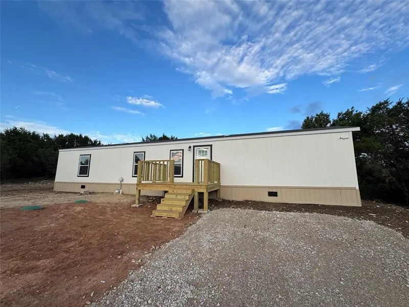 2225 Woodview Trail, Granbury, TX 76048