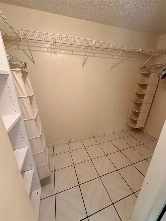 Pembroke Pines, FL 33026,12060 NW 11th St #12060