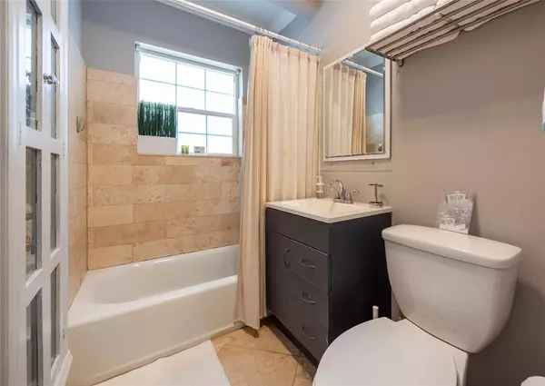 Fort Lauderdale, FL 33311,1541 NW 6th Ave