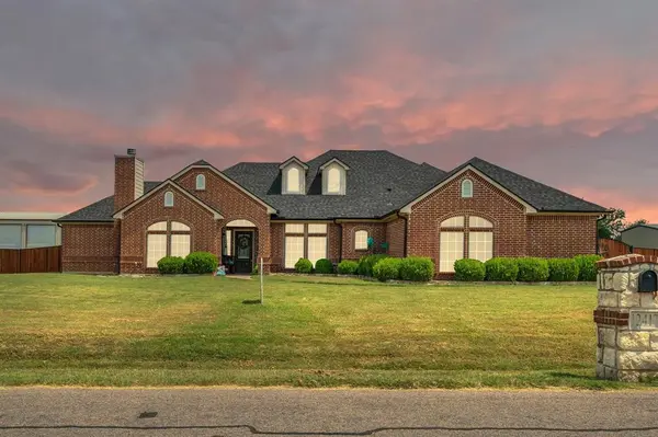 12417 Lightcatcher Way, Burleson, TX 76028