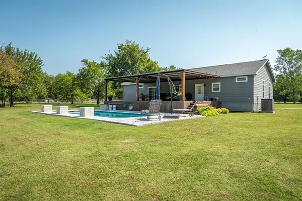 Leonard, TX 75452,1714 County Road 5035