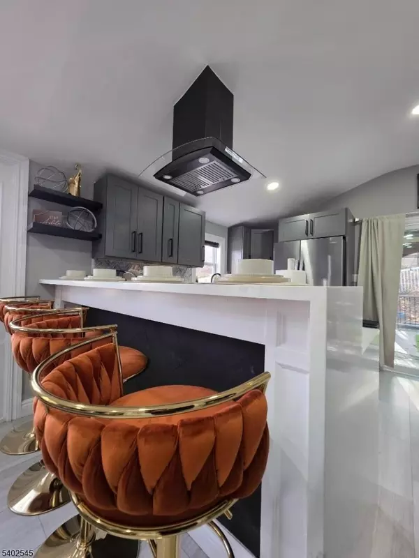 8 Warren Ln, Wantage Twp., NJ 07461