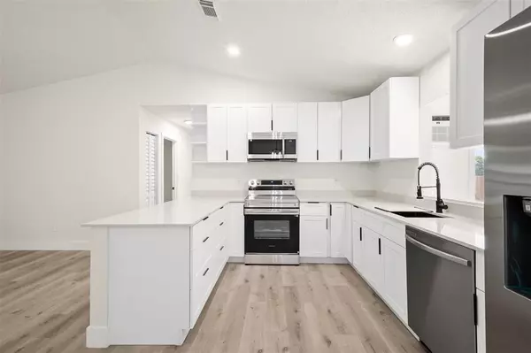 Port St Lucie, FL 34984,461 SW Meadow Ter