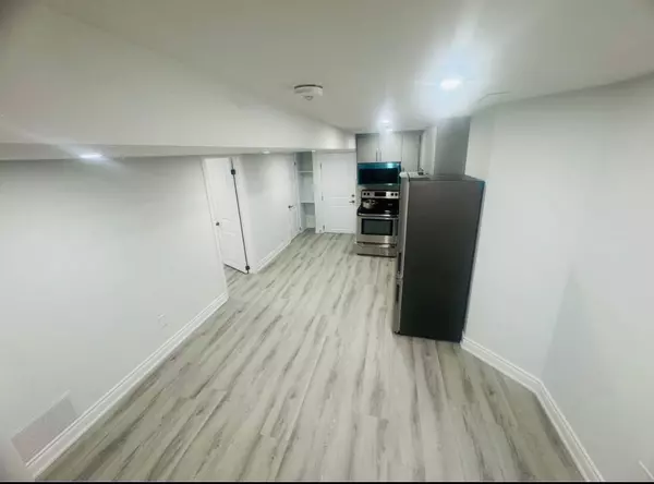 Mississauga, ON L5M 6P8,3859 Coachman CIR #Lower unit